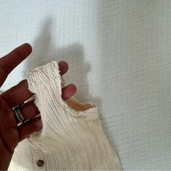 Zara Textured Cream Tank Top for baby size 6-9 months - Picture 4 of 5